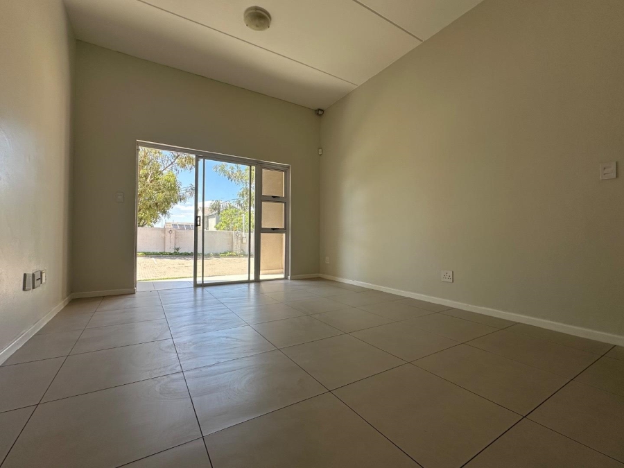 2 Bedroom Property for Sale in Blue Hills Gauteng