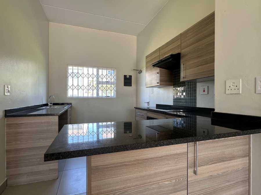 2 Bedroom Property for Sale in Blue Hills Gauteng
