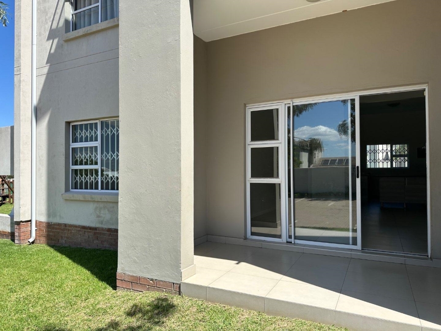 2 Bedroom Property for Sale in Blue Hills Gauteng