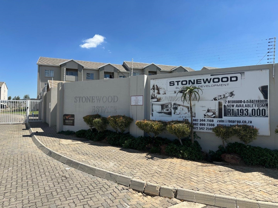 2 Bedroom Property for Sale in Blue Hills Gauteng