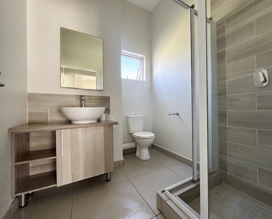 2 Bedroom Property for Sale in Blue Hills Gauteng