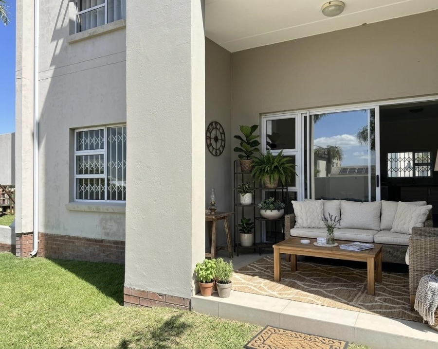 2 Bedroom Property for Sale in Blue Hills Gauteng