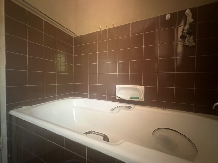 2 Bedroom Property for Sale in Muckleneuk Gauteng