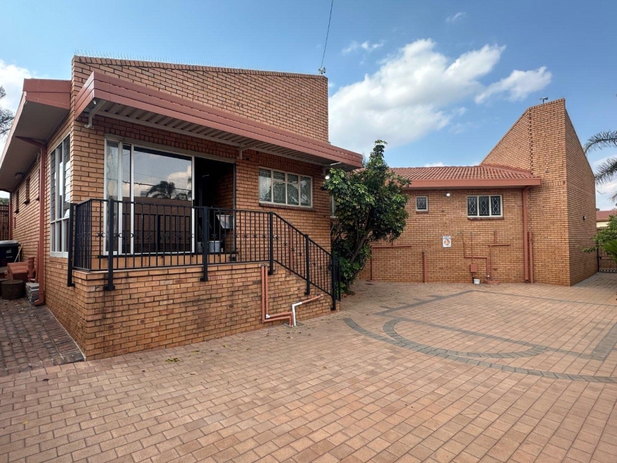 3 Bedroom Property for Sale in Laudium Gauteng