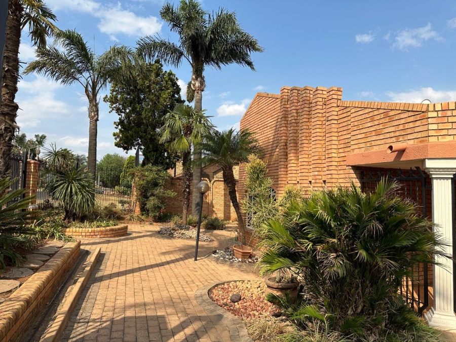 3 Bedroom Property for Sale in Laudium Gauteng