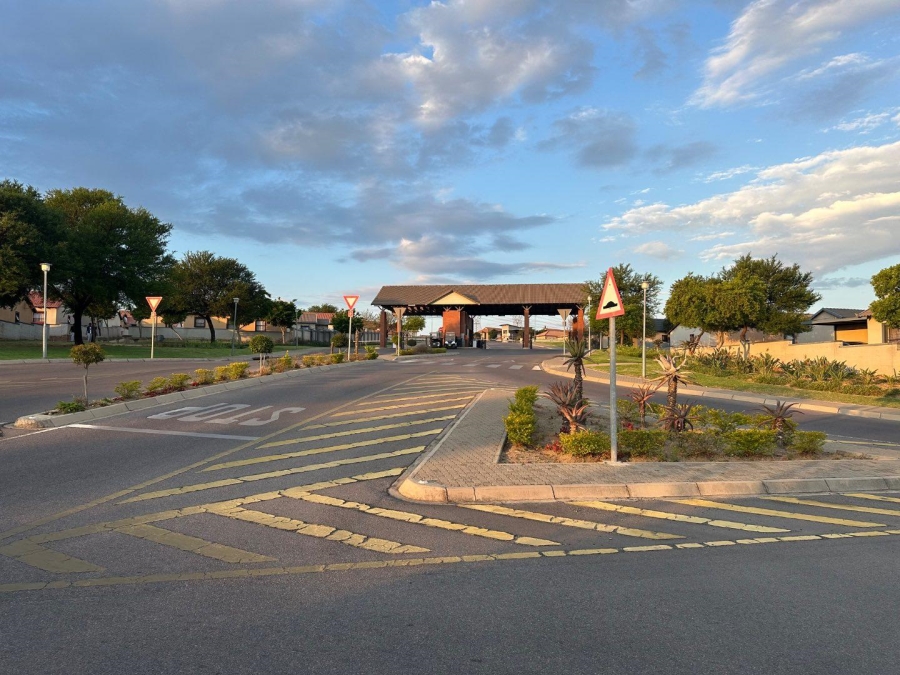 2 Bedroom Property for Sale in Kosmosdal Gauteng