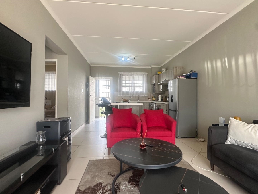 2 Bedroom Property for Sale in Erand Gardens Gauteng
