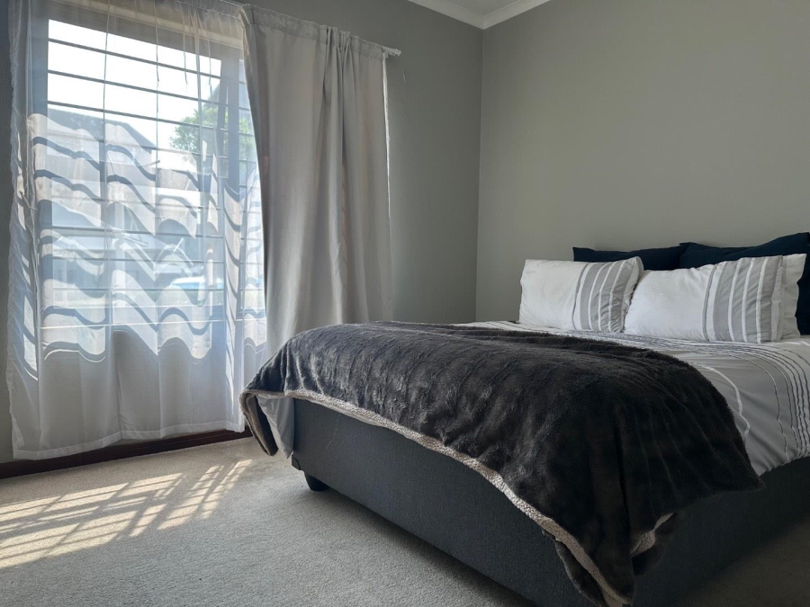 2 Bedroom Property for Sale in Erand Gardens Gauteng