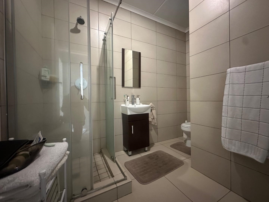 2 Bedroom Property for Sale in Erand Gardens Gauteng