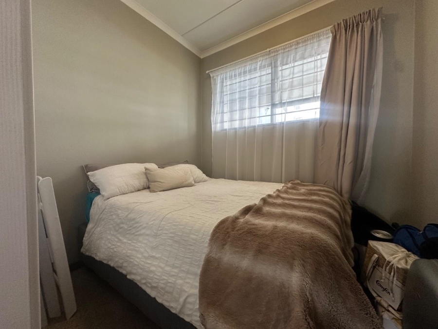 2 Bedroom Property for Sale in Erand Gardens Gauteng