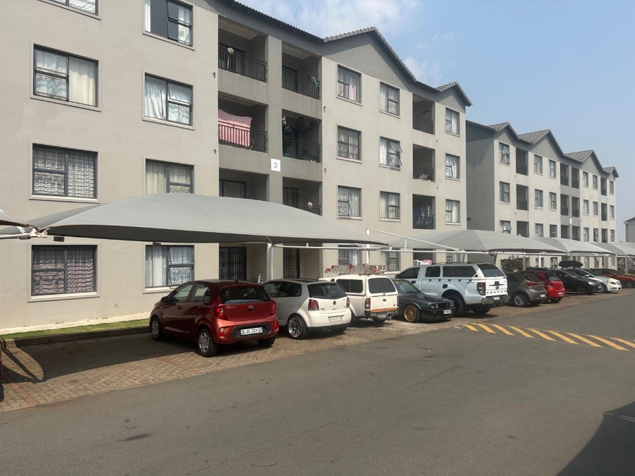 2 Bedroom Property for Sale in Erand Gardens Gauteng