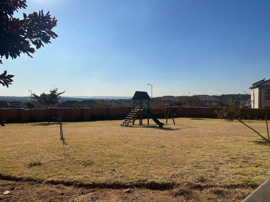 2 Bedroom Property for Sale in The Reeds Gauteng