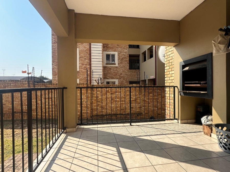 2 Bedroom Property for Sale in North Riding Gauteng