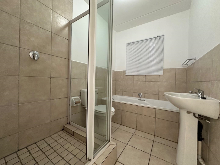 2 Bedroom Property for Sale in North Riding Gauteng