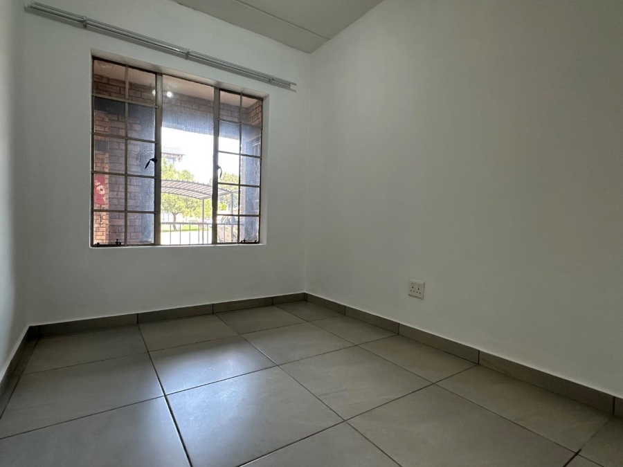 2 Bedroom Property for Sale in North Riding Gauteng