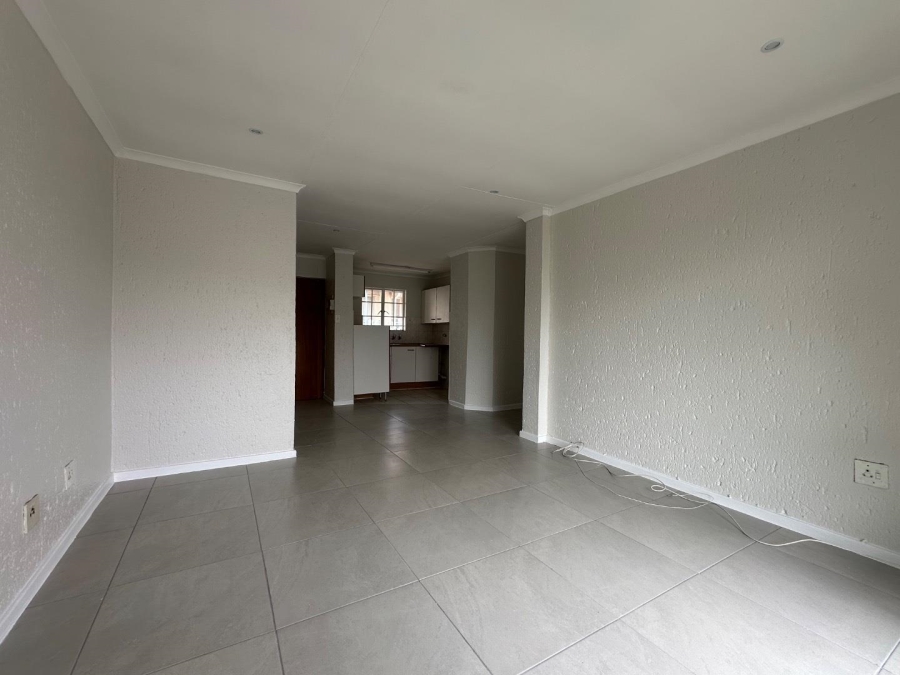 1 Bedroom Property for Sale in Vorna Valley Gauteng