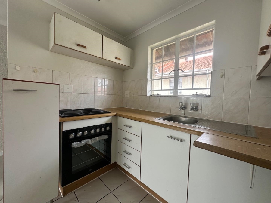 1 Bedroom Property for Sale in Vorna Valley Gauteng