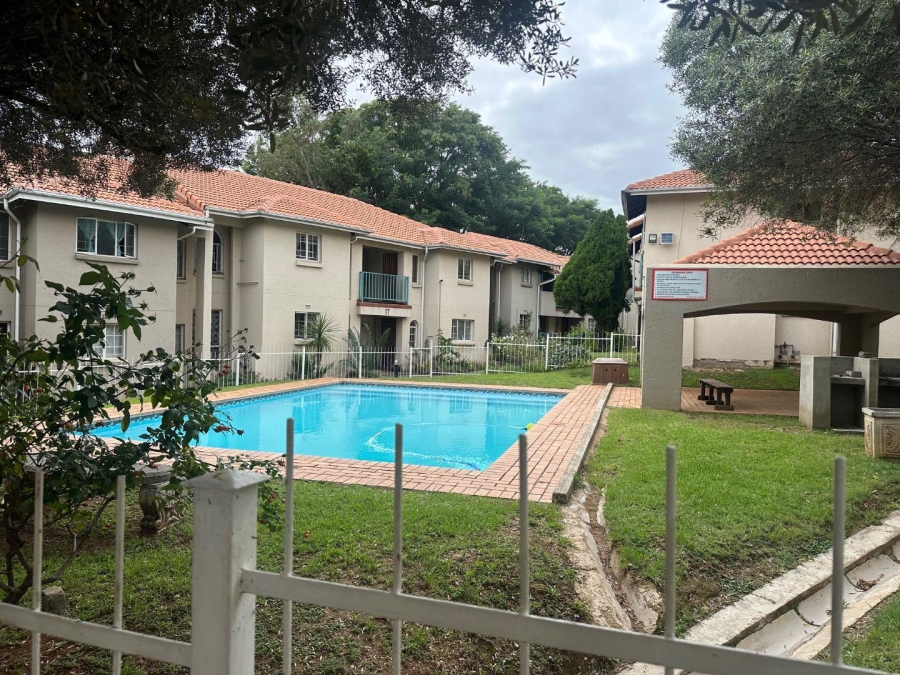 1 Bedroom Property for Sale in Vorna Valley Gauteng