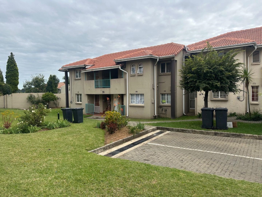 1 Bedroom Property for Sale in Vorna Valley Gauteng