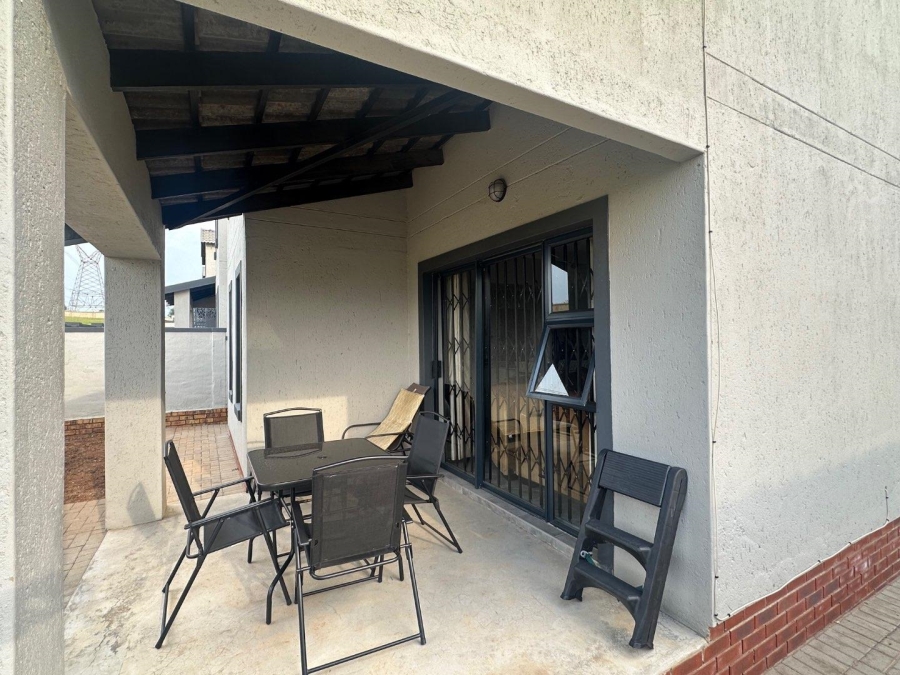 3 Bedroom Property for Sale in Kosmosdal Gauteng