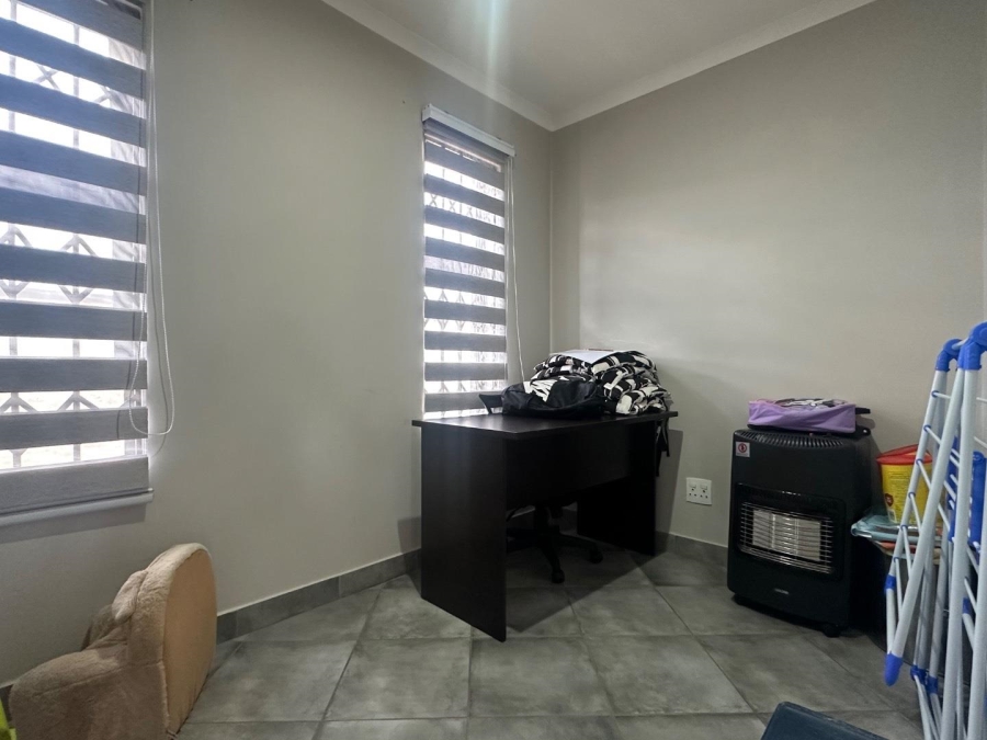 3 Bedroom Property for Sale in Kosmosdal Gauteng