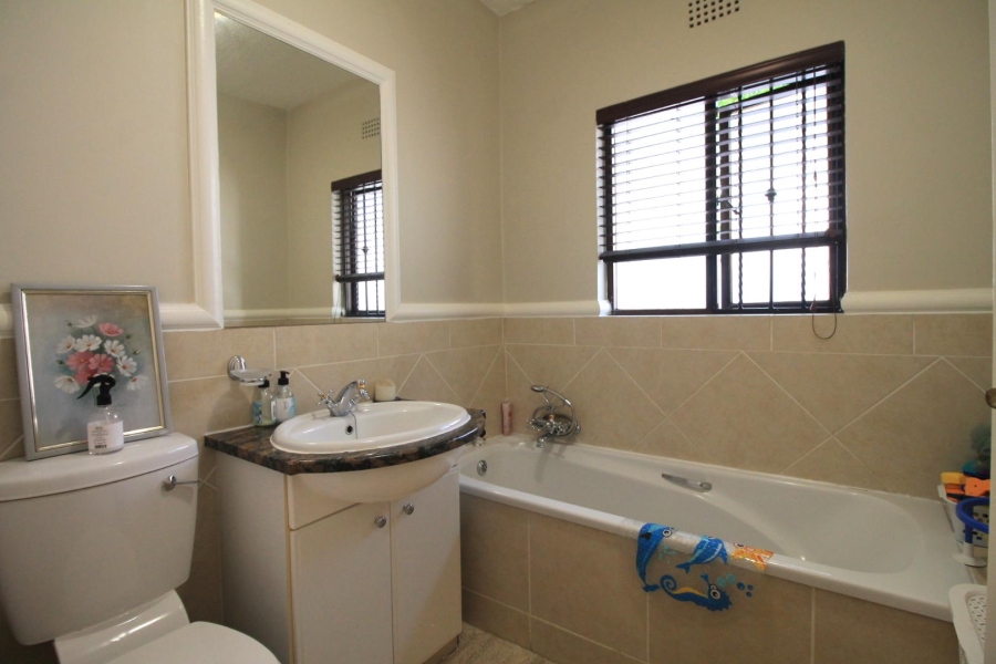 To Let 2 Bedroom Property for Rent in Lonehill Gauteng