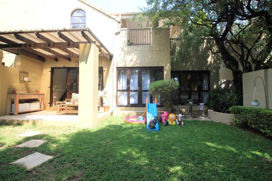 To Let 2 Bedroom Property for Rent in Lonehill Gauteng