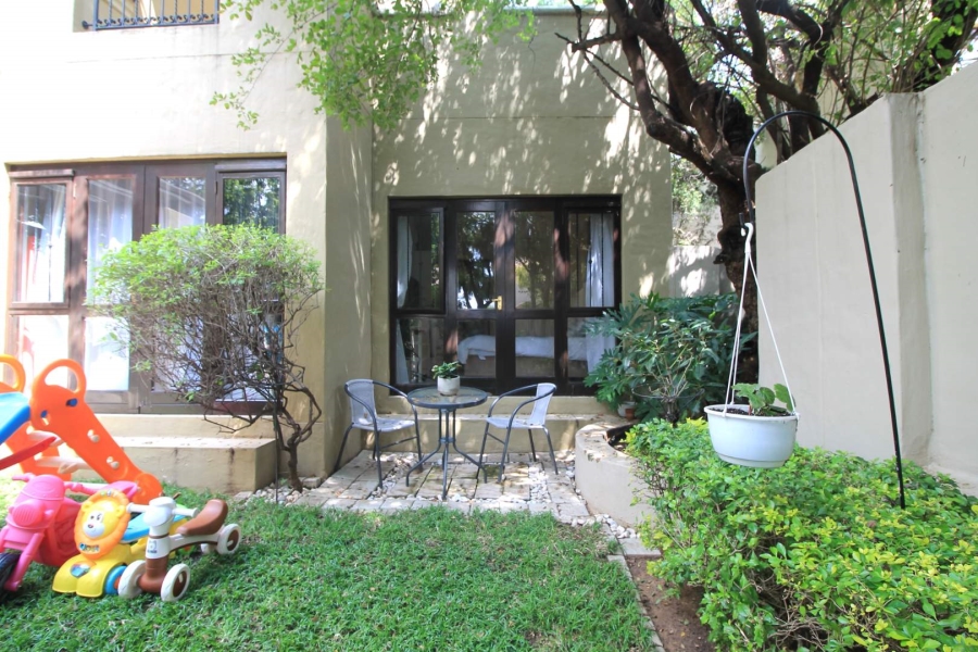 To Let 2 Bedroom Property for Rent in Lonehill Gauteng