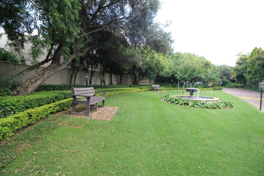 To Let 2 Bedroom Property for Rent in Lonehill Gauteng