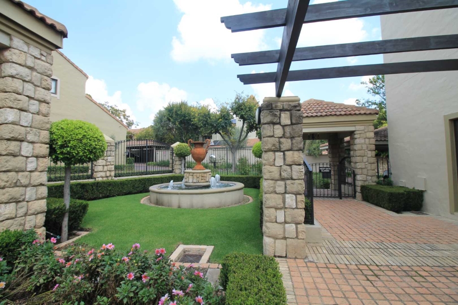 To Let 2 Bedroom Property for Rent in Lonehill Gauteng