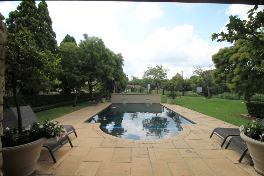 To Let 2 Bedroom Property for Rent in Lonehill Gauteng