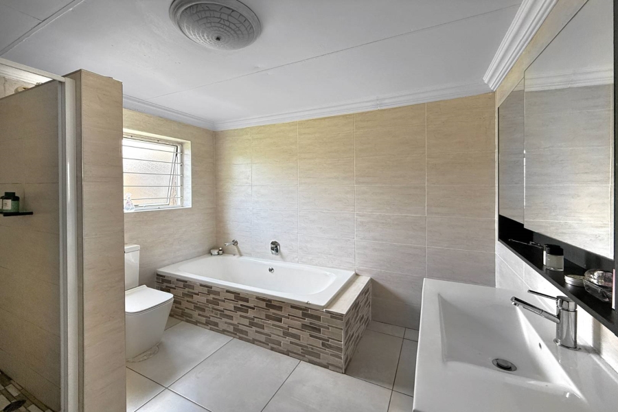 3 Bedroom Property for Sale in Fourways Gauteng