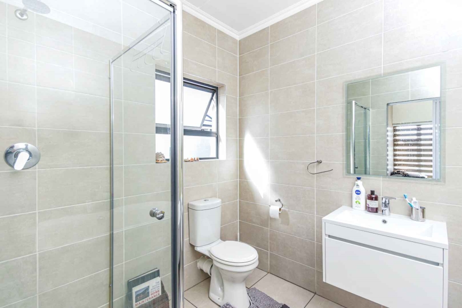 1 Bedroom Property for Sale in Modderfontein Gauteng