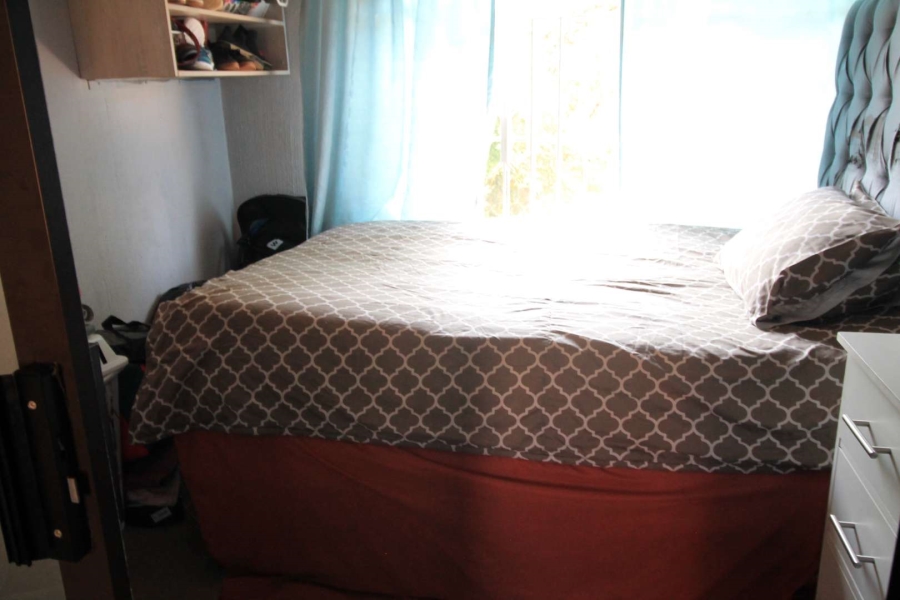 2 Bedroom Property for Sale in Corlett Gardens Gauteng