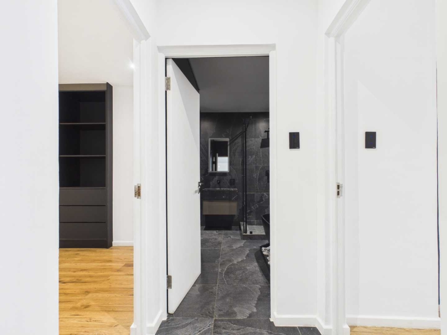 To Let 2 Bedroom Property for Rent in Broadacres Gauteng