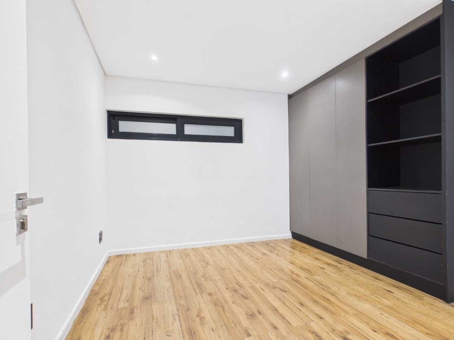 To Let 2 Bedroom Property for Rent in Broadacres Gauteng