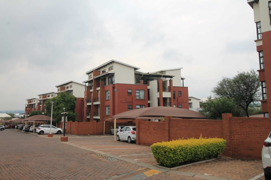 2 Bedroom Property for Sale in Greenstone Hill Gauteng