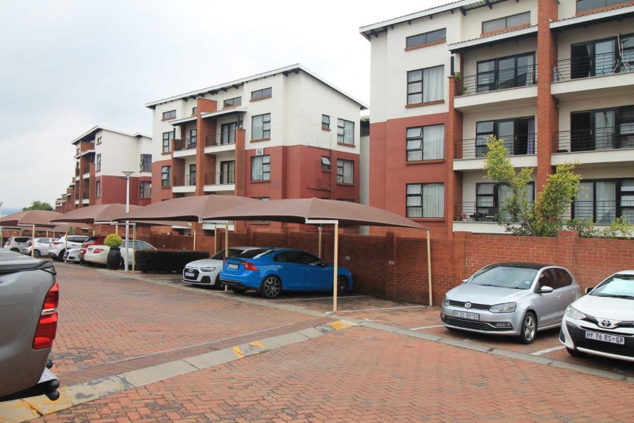 2 Bedroom Property for Sale in Greenstone Hill Gauteng