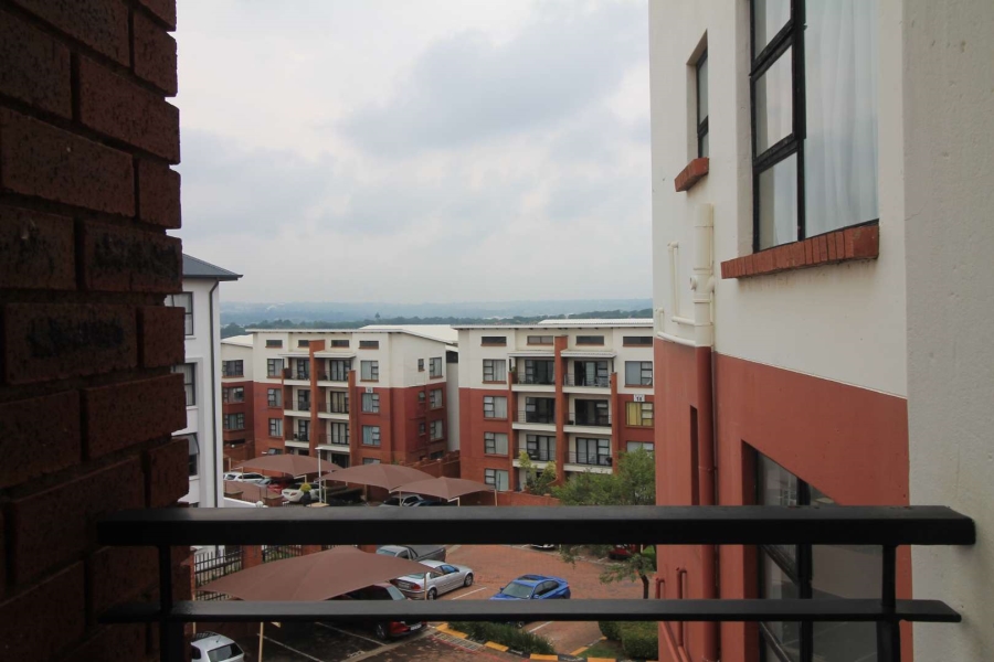 2 Bedroom Property for Sale in Greenstone Hill Gauteng
