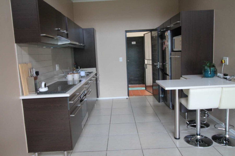 2 Bedroom Property for Sale in Greenstone Hill Gauteng