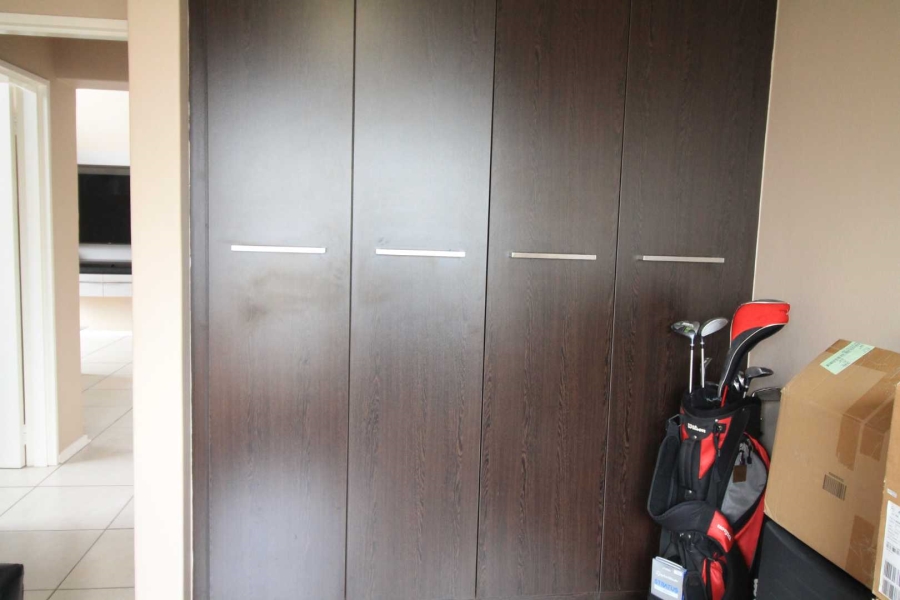 2 Bedroom Property for Sale in Greenstone Hill Gauteng