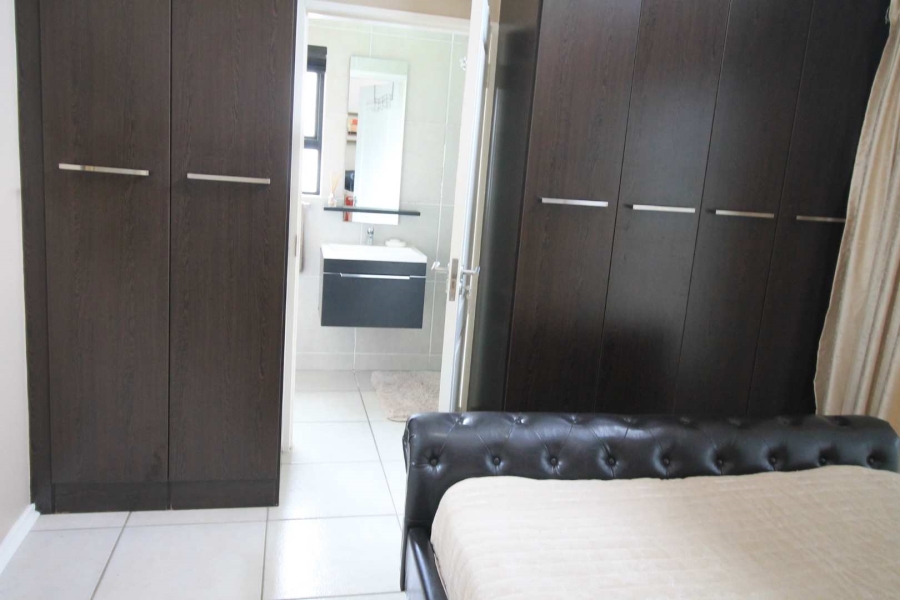 2 Bedroom Property for Sale in Greenstone Hill Gauteng