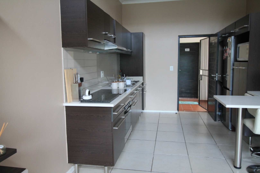 2 Bedroom Property for Sale in Greenstone Hill Gauteng