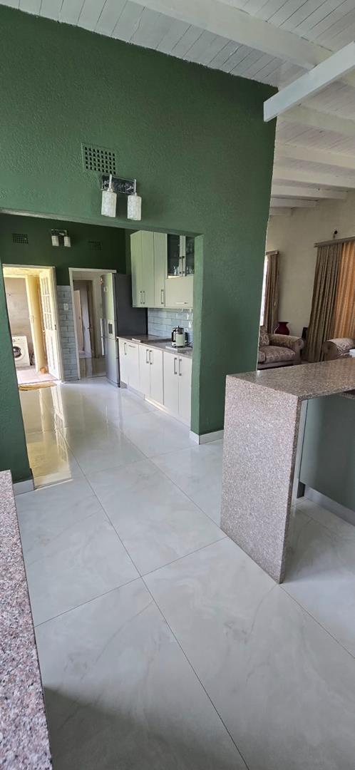 To Let 3 Bedroom Property for Rent in Lombardy East Gauteng