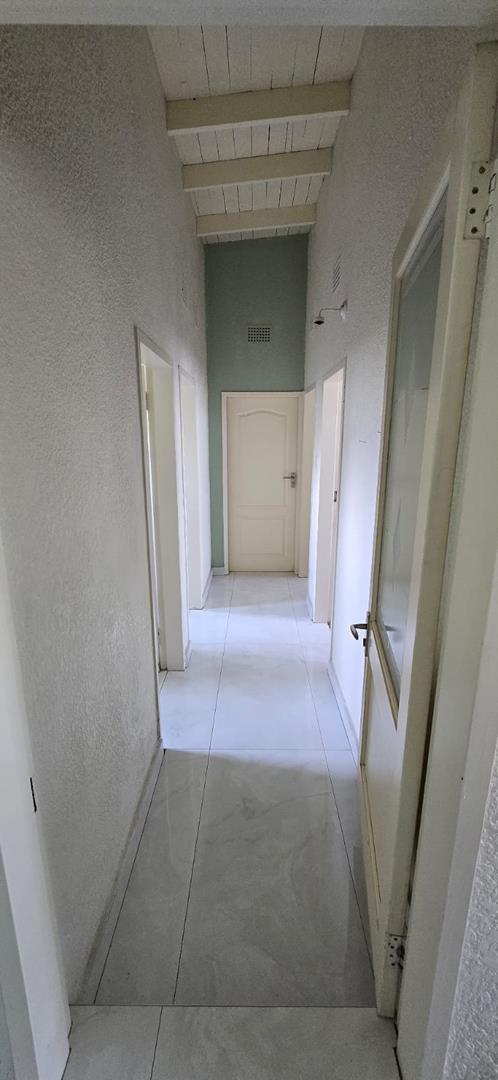 To Let 3 Bedroom Property for Rent in Lombardy East Gauteng