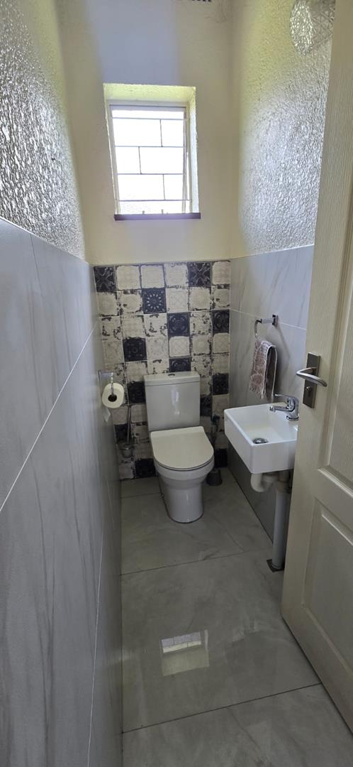 To Let 3 Bedroom Property for Rent in Lombardy East Gauteng