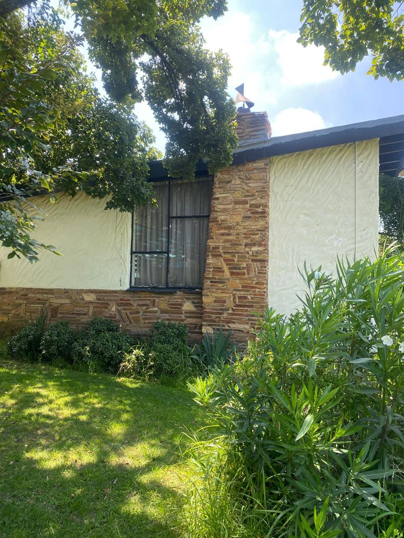 To Let 3 Bedroom Property for Rent in Lombardy East Gauteng