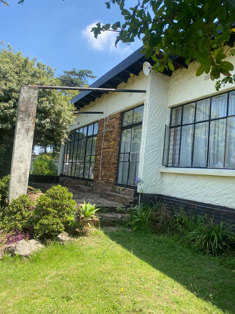 To Let 3 Bedroom Property for Rent in Lombardy East Gauteng