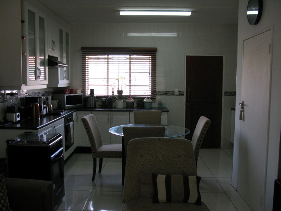 To Let 2 Bedroom Property for Rent in Noordhang Gauteng
