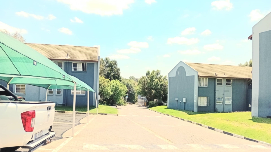 2 Bedroom Property for Sale in Bramley View Gauteng